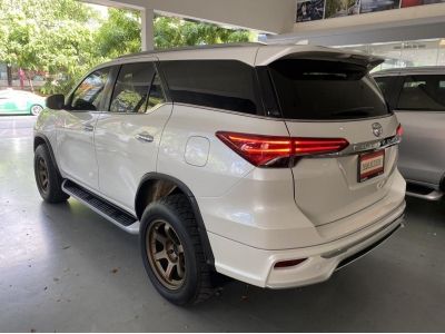 TOYOTA FORTUNER 2.4V 4WD เกียร์AT ปี17 รูปที่ 5